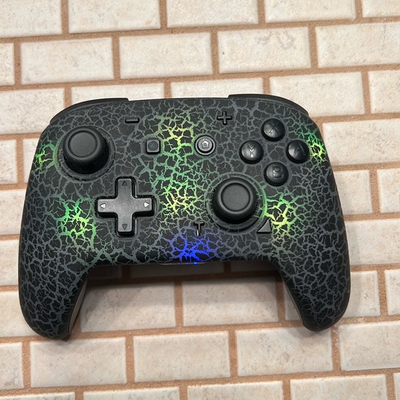 New Nintendo Switch Controller - Picture 1 of 4